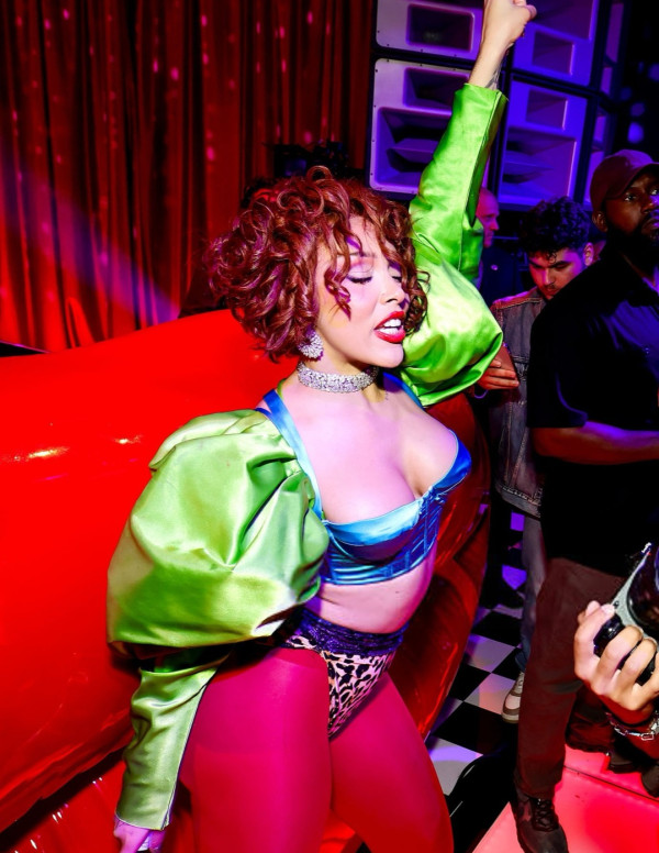 Doja Cat à Apple Music célèbre son nouvel album Vie en show brûlant à LA