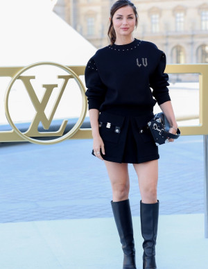 Ana de Armas au défilé Louis Vuitton à la Fashion Week de Paris