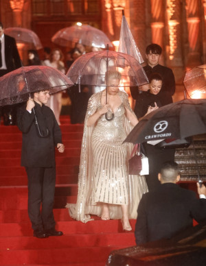 photos Hannah Waddingham