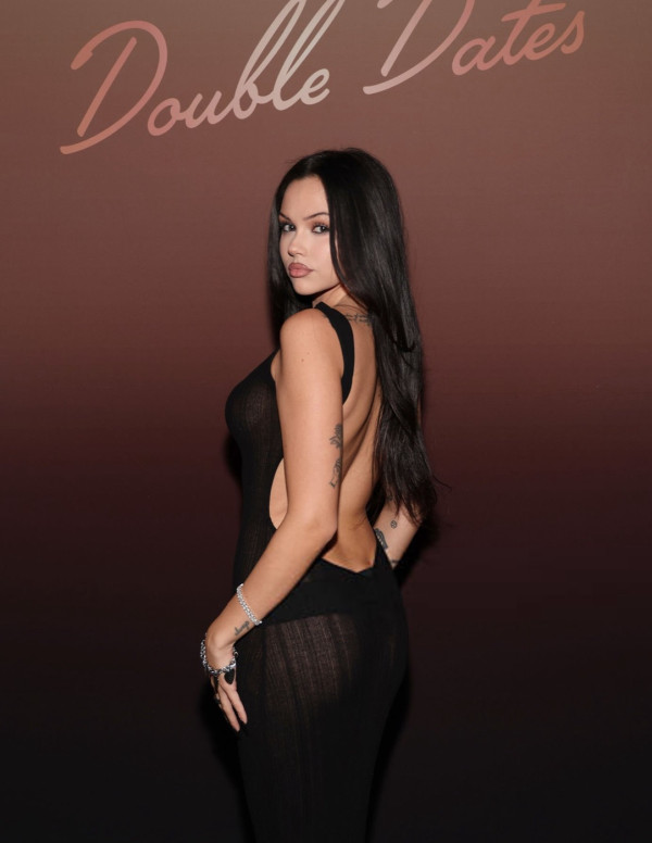 Maggie Lindemann au lancement du parfum Double Dates, muse sombre et parfum d’interdit