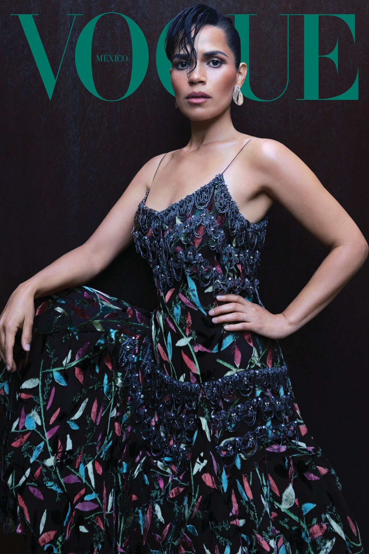 America Ferrera pour Vogue Mexico, icône sensuelle et armure couture*