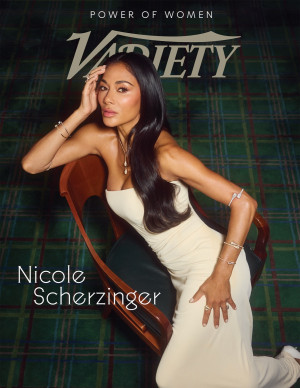 Nicole Scherzinger électrise Variety Power of Women dans une robe de déesse nue