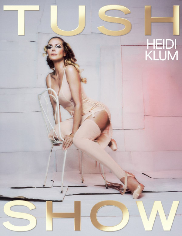 Heidi Klum hypnotise Tush Magazine dans un show galactico-érotique