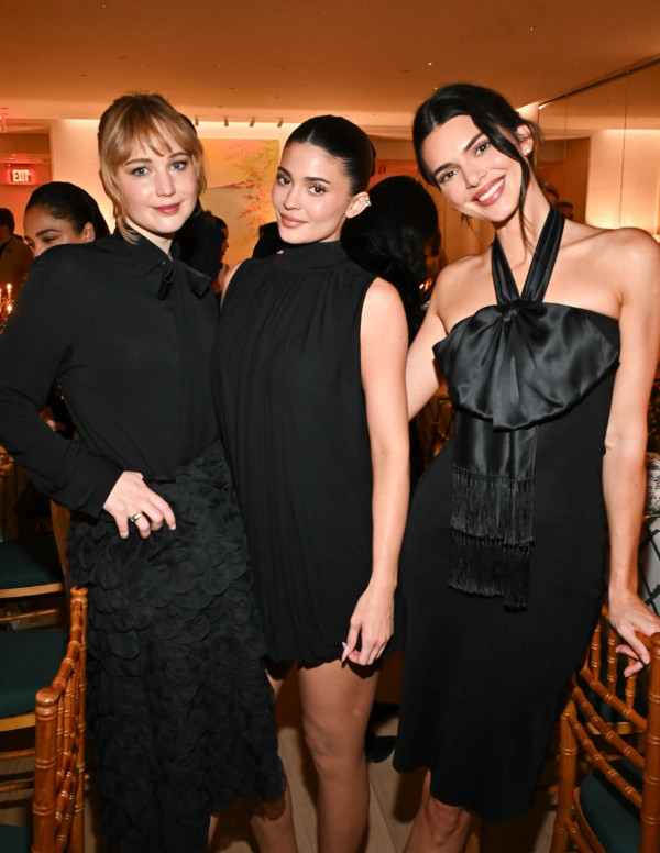 Kendall Jenner et Kylie Jenner illuminent le dîner VIP Dior à Beverly Hills