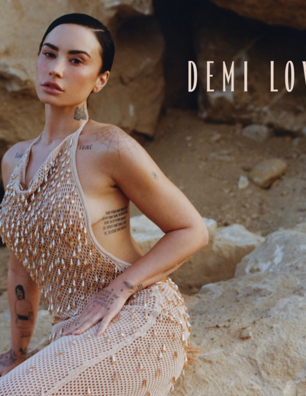Demi Lovato – Who What Wear, shooting désert brûlant