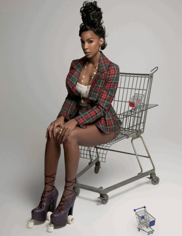 Kelly Rowland électrise son shooting pour L’Officiel Paris entre glamour déjanté
