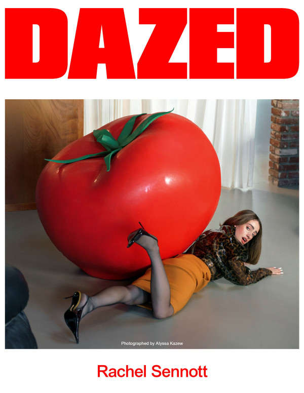 Rachel Sennott pour Dazed Magazine en chaos glamour totalement assumé