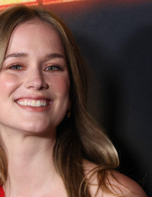 photos Elizabeth Lail