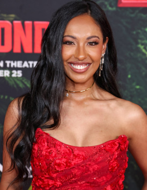 Yasmin Kassim à la première mondiale d’Anaconda, rouge qui siffle