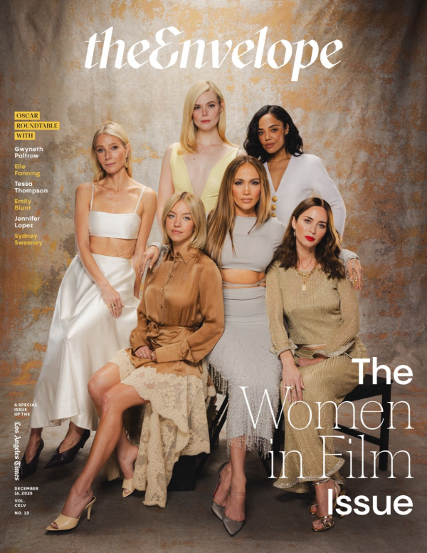 Elle Fanning avec Sydney Sweeney, Emily Blunt, Jennifer Lopez, Tessa Thompson et Gwyneth Paltrow pour The Envelope