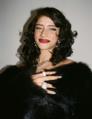 photos Odessa A'zion