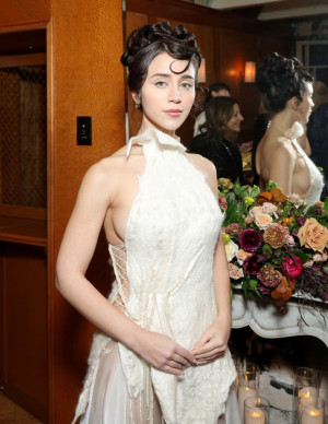 Caylee Cowan joue la fausse sage à la soirée Vanity Fair