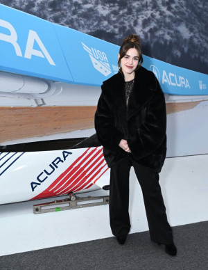 photos Kiernan Shipka