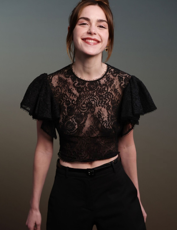 Kiernan Shipka à Sundance, dentelle sage, intention pas vraiment