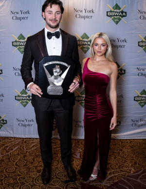 Olivia Dunne minuscule et incendiaire au dîner BBWAA