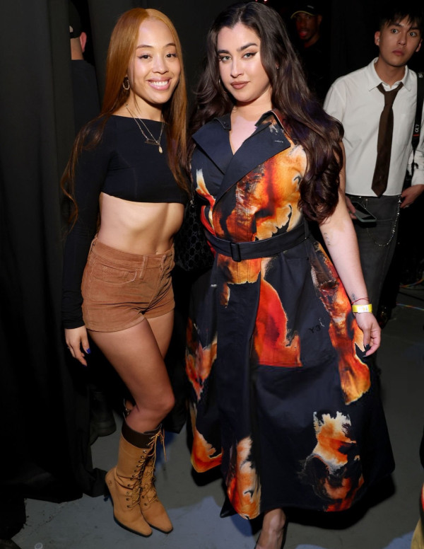 Lauren Jauregui au Dolla $ign & Friends, robe en feu