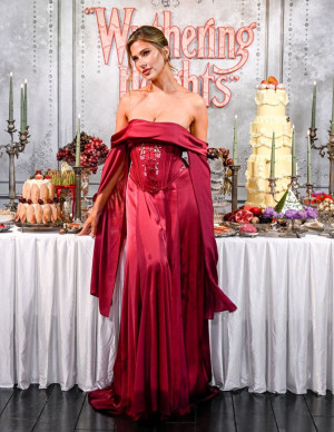 photos Kara del Toro