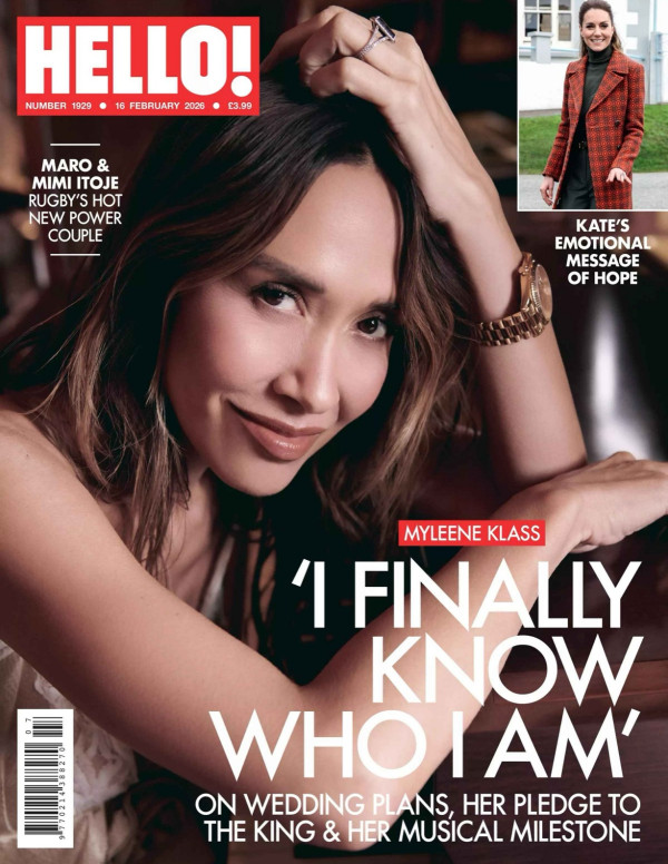 Myleene Klass en couverture de HELLO! UK, tailleur sage, sourire carnivore