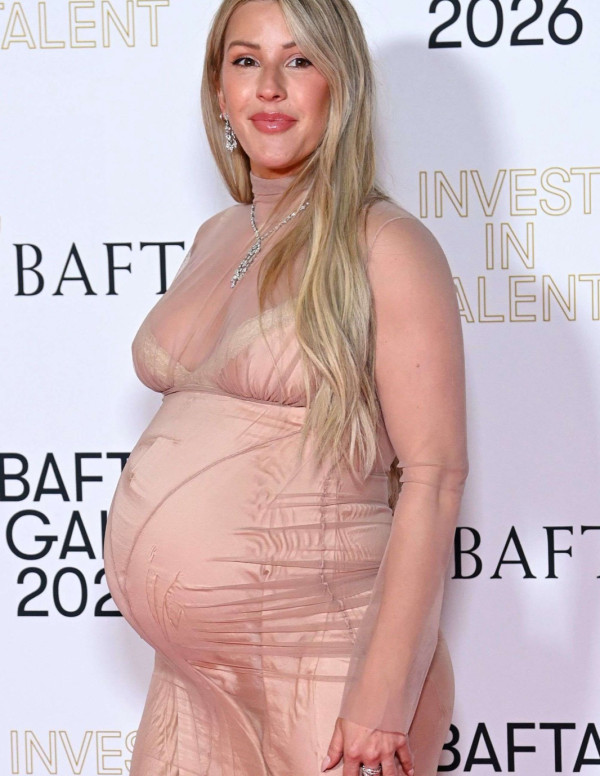 Ellie Goulding au gala BAFTA, baby bump, effet bombe