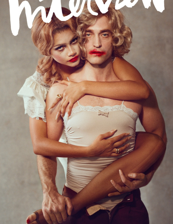 Zendaya chez Interview Magazine, lingerie sage et regards qui giflent