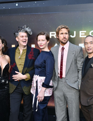 photos Milana Vayntrub