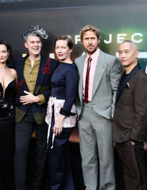 photos Milana Vayntrub