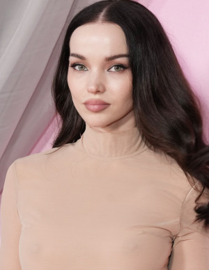 photos Dove Cameron 