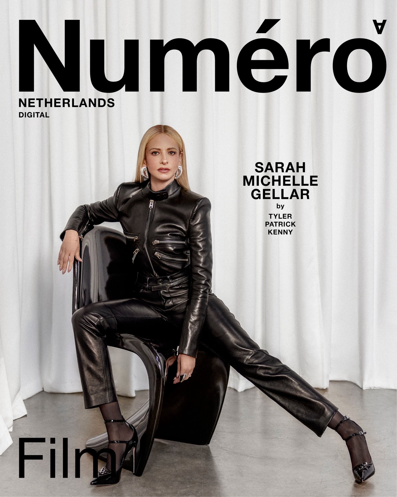 Sarah Michelle Gellar électrise Numéro d’un noir chic délicieusement autoritaire