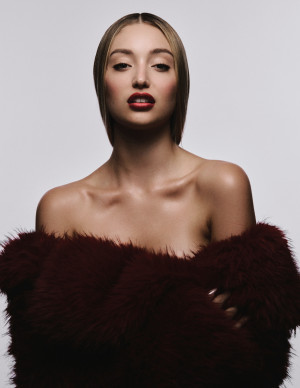 photos Bella Podaras