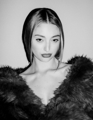 photos Bella Podaras