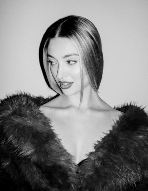 photos Bella Podaras