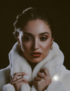 photos Bella Podaras