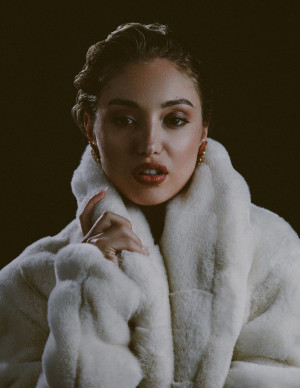 photos Bella Podaras