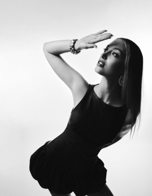 photos Bella Podaras