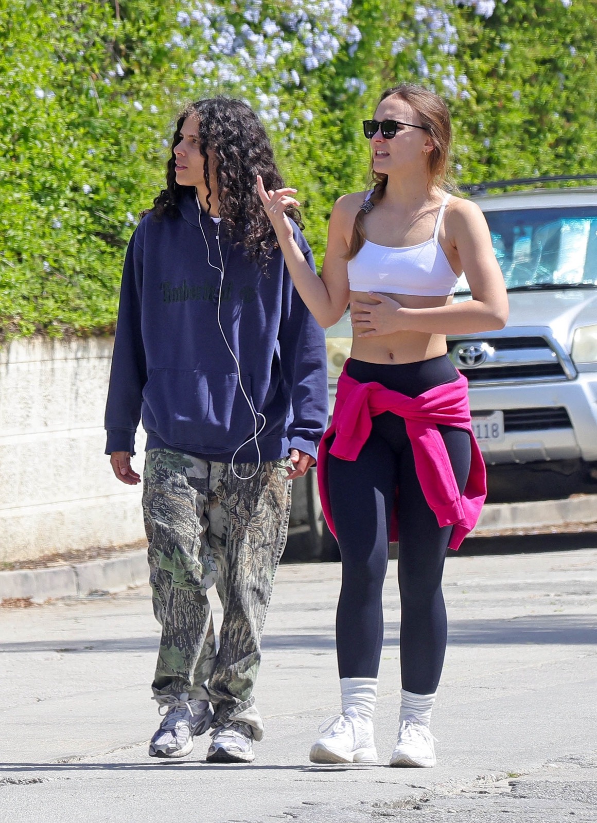 Lily-Rose Depp fait son cardio chic et garde l’air délicieusement ailleurs