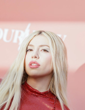 photos Ava Max
