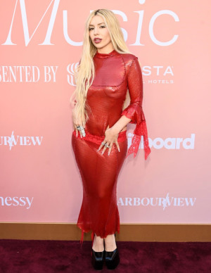 photos Ava Max