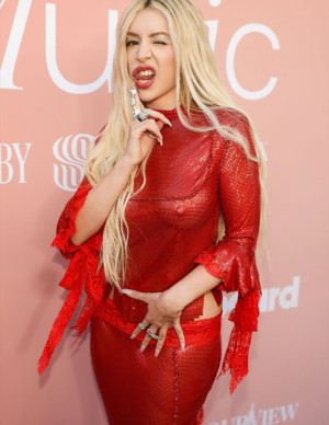 photos Ava Max