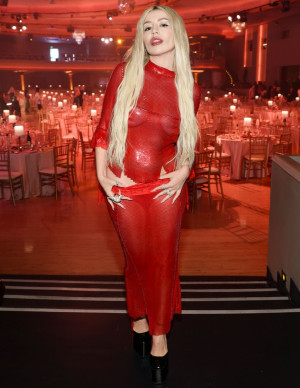 photos Ava Max