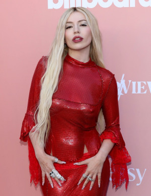photos Ava Max