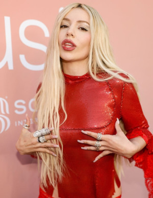 photos Ava Max