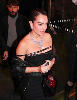 Georgina Rodriguez débarque au pré-Met Vogue en noir clouté ravageur