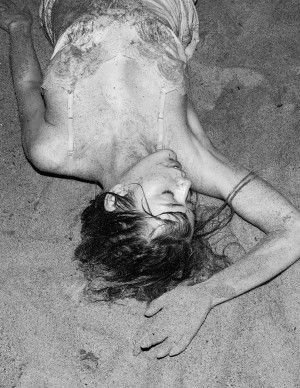 photos Grace Van Dien