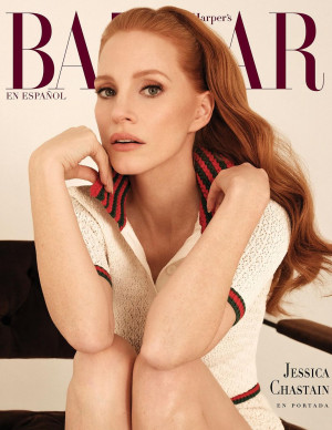 Jessica Chastain pose pour Harper’s Bazaar Mexique en rousse très peu sage