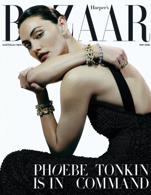 Phoebe Tonkin prend le commandement en couverture Harper’s Bazaar