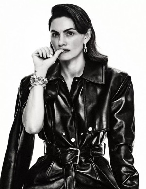 photos Phoebe Tonkin