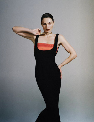 photos Phoebe Tonkin