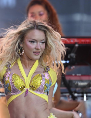 photos Zara Larsson