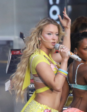 photos Zara Larsson