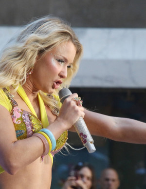 photos Zara Larsson